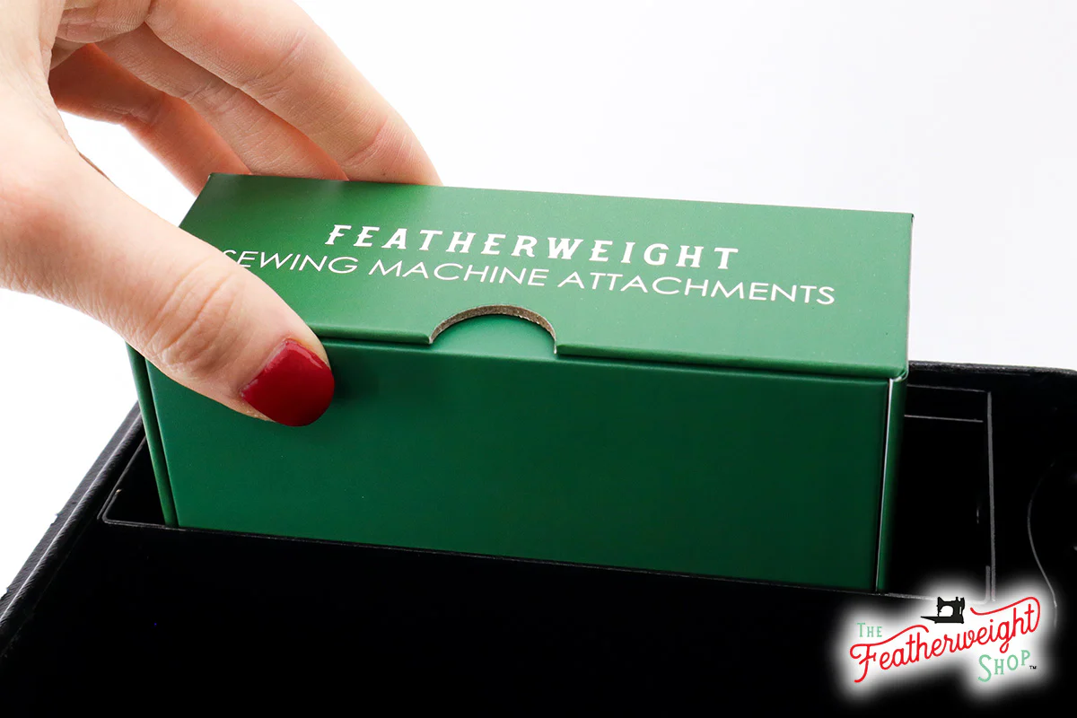 Attachments Box EMPTY, Singer Featherweight - Image 3