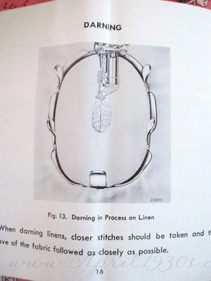 Darning & Embroidery Attachment Boxed Set, Singer (Vintage Original) - Image 5