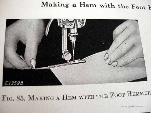 Machine Sewing Book, Singer 1948-1950 - Image 25