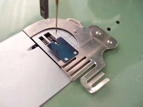 Shirring Plate, Vintage Singer - Image 3