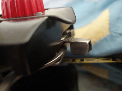 Zigzag Attachment, LOW Singer Automatic (Vintage Original) - Image 22