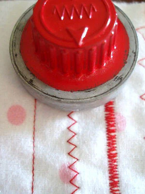 Zigzag Attachment, LOW Singer Automatic (Vintage Original) - Image 6