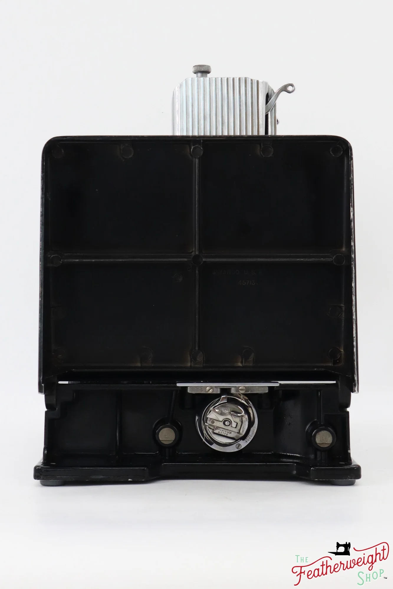 Singer Featherweight 221 Sewing Machine, AM775*** - 1957 - Image 4