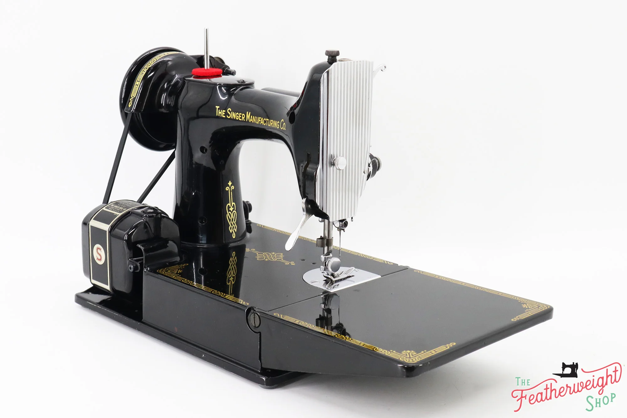 Singer Featherweight 221 Sewing Machine, Centennial: AK581*** - Image 5