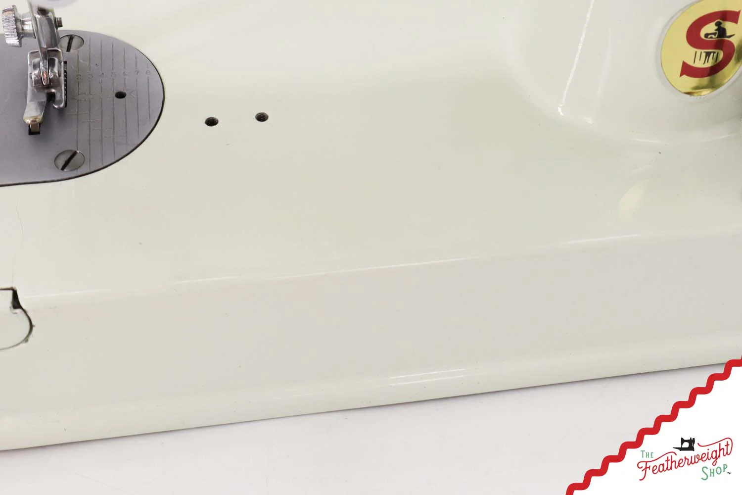 Singer Featherweight 221K Sewing Machine, WHITE - EV9584** - Image 7
