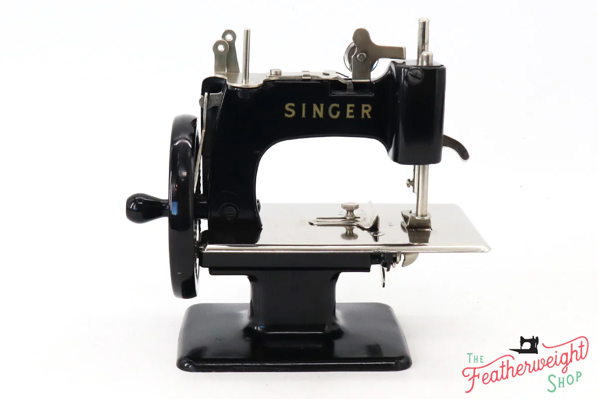 Singer Sewhandy Model 20 - Black - Complete Case Set - Image 7