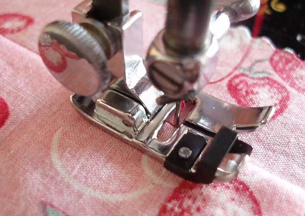 Stitch-in-the-Ditch Foot - LOW - Image 5