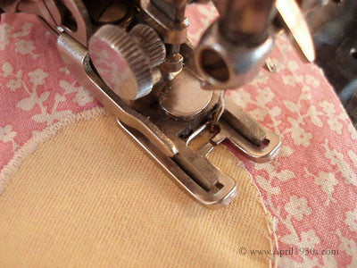 Zigzag Attachment, 5 Disk Swiss Zigzagger & Walking Foot (Vintage Original) - Image 21