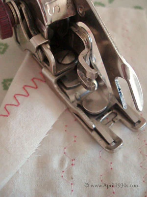 Zigzag Attachment, 5 Disk Swiss Zigzagger & Walking Foot (Vintage Original) - Image 30