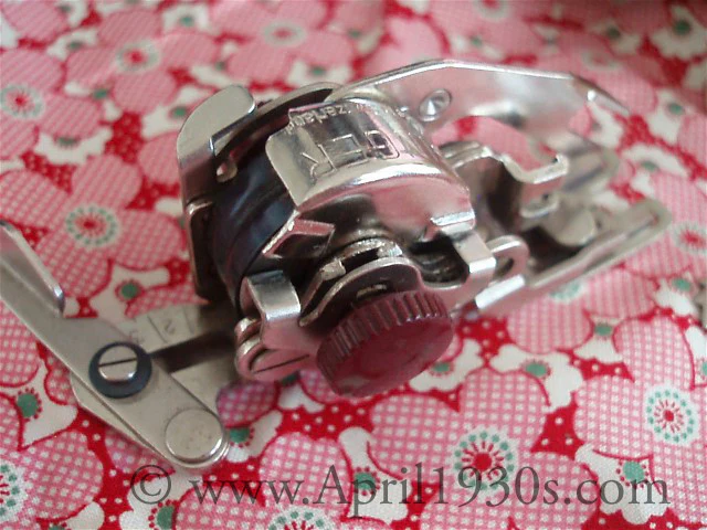 Zigzag Attachment, 5 Disk Swiss Zigzagger & Walking Foot (Vintage Original) - Image 8